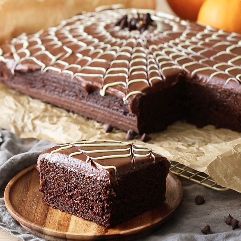 Amazing Chocolate Spider Web Cake for All Hallows Eve