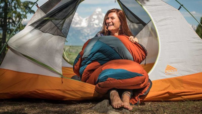 Bundl is the World's First IoT Heated Sleeping Bag with Portable Battery