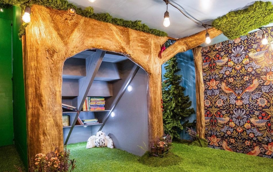 Mom Creates Narnia Inspired Room For Her Two Year Old Daughter