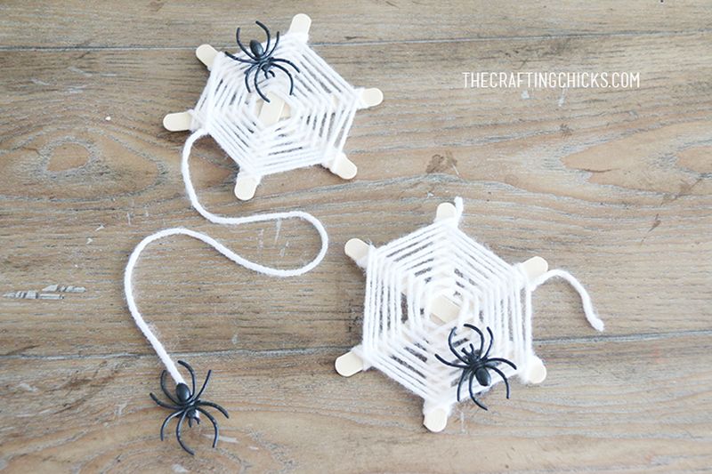 Spider web craft for Halloween 