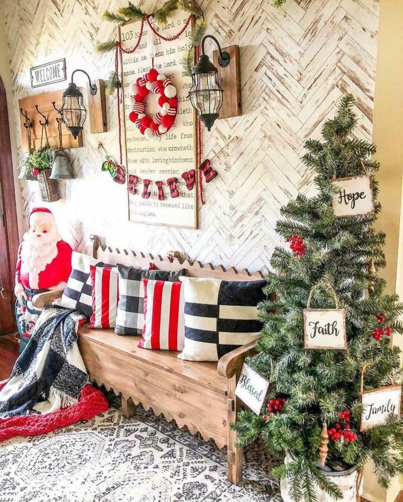 cushions for Christmas entryway decoration