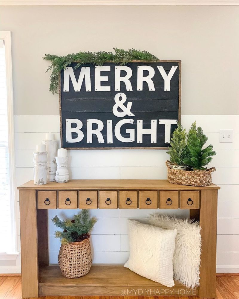 merry and bright sign in entryway