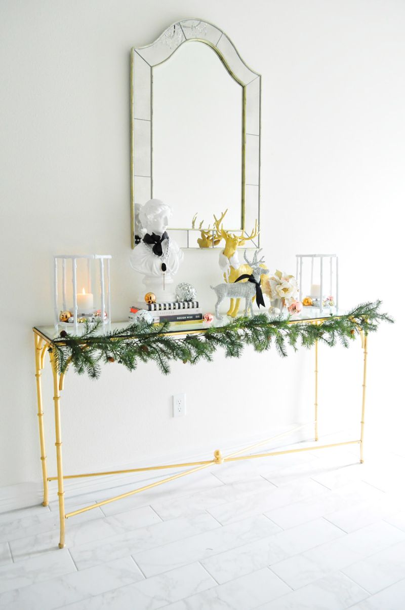 console table and mirror in entryway 