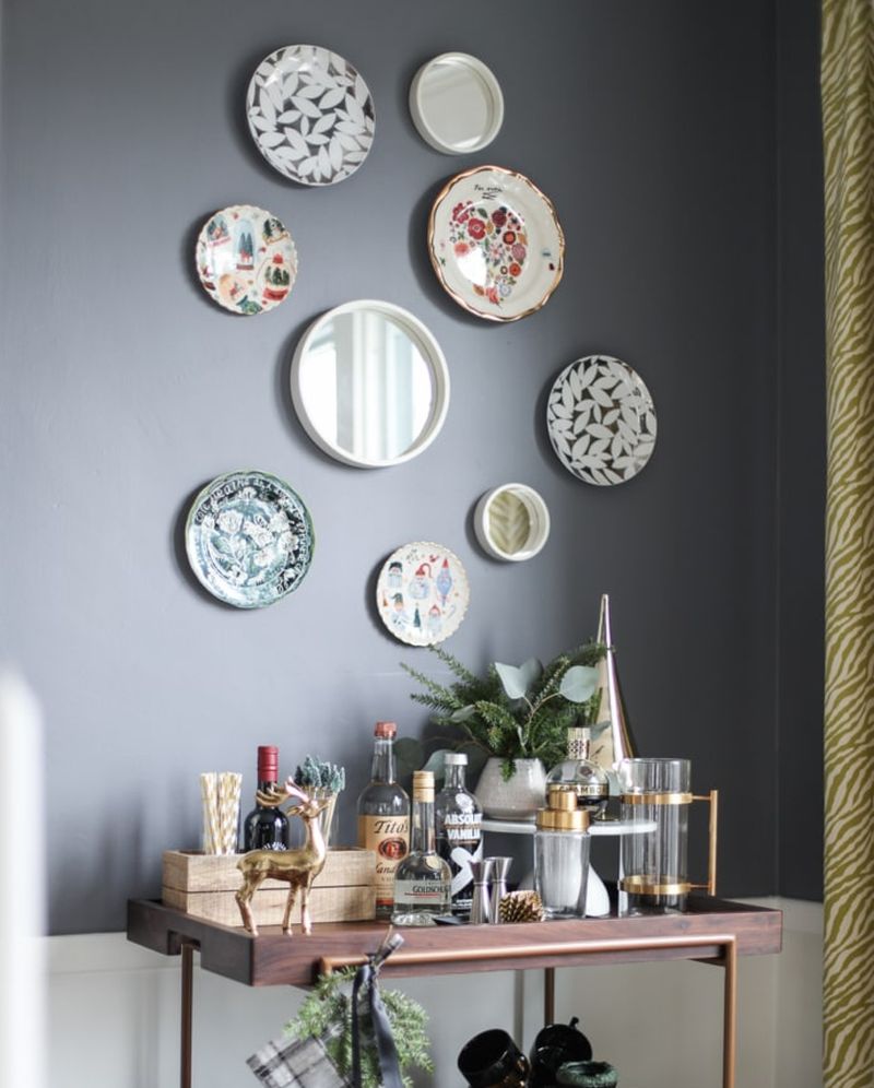 Display plates on Wall for Christmas 