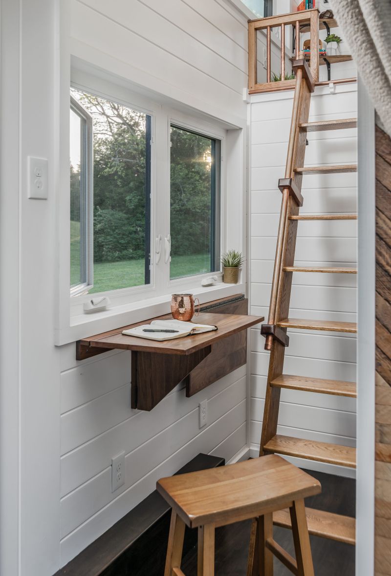 This Luxurious Gooseneck Tiny House Sleeps a Family of Six