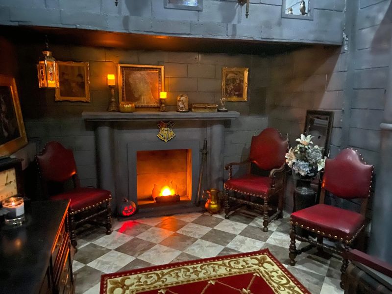 Harry Potter Fan Transformed His Bedroom into the Magical World of Hogwarts
