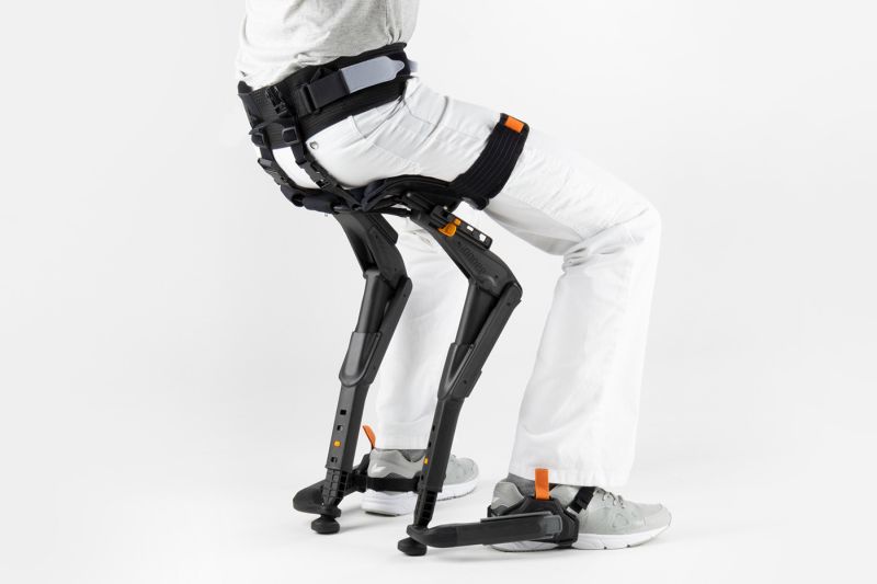 Noonee’s Chairless Chair 2.0 with Improved Comfort and Materials 