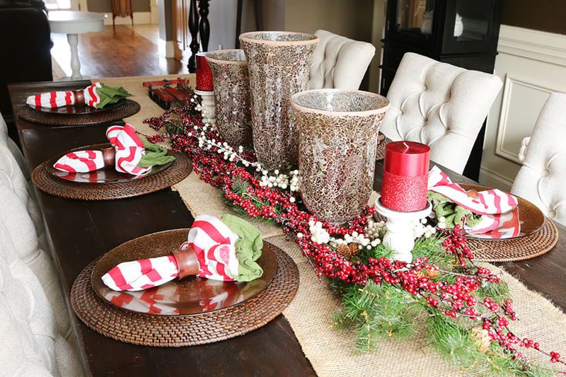 Rustic-inspired Christmas dining table