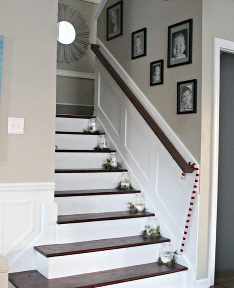 Christmas Staircase Decoration Ideas to Try Out This Holiday Season