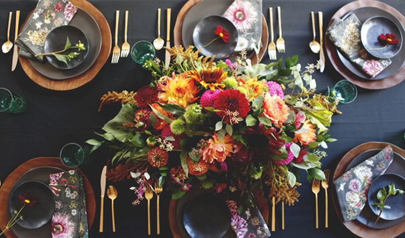 simple Thanksgiving table setting with florals 