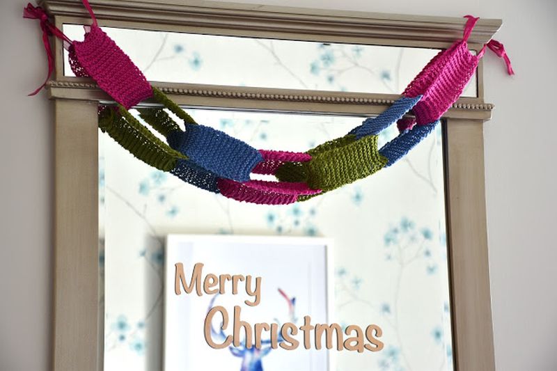 yarn Crocheted Christmas garland