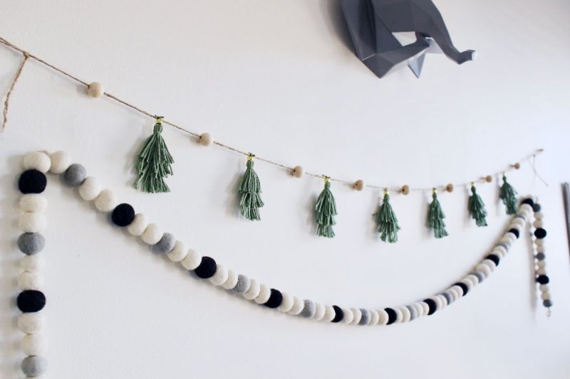 DIY Christmas garland from tassels