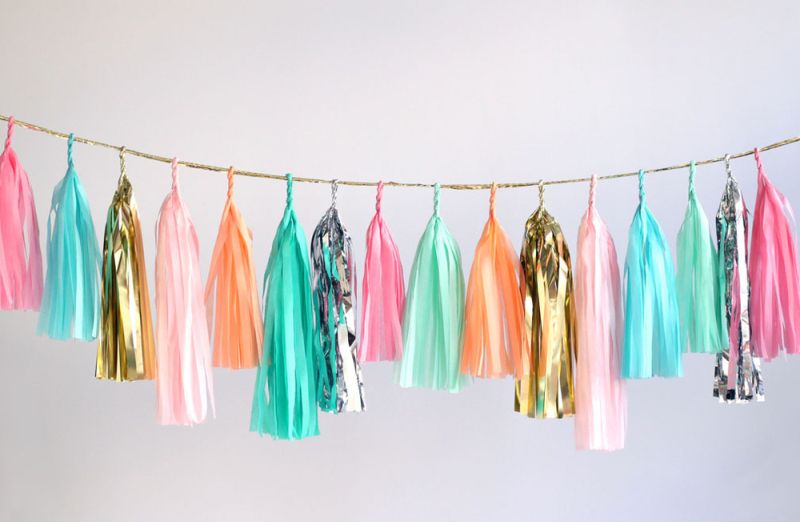 tassels tree wall garland  