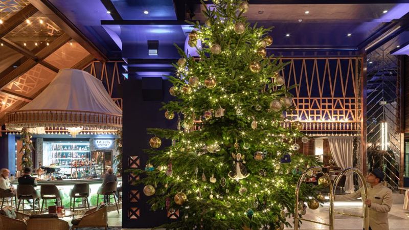 Debbie Wingham Creates World’s Most Expensive Christmas Tree 