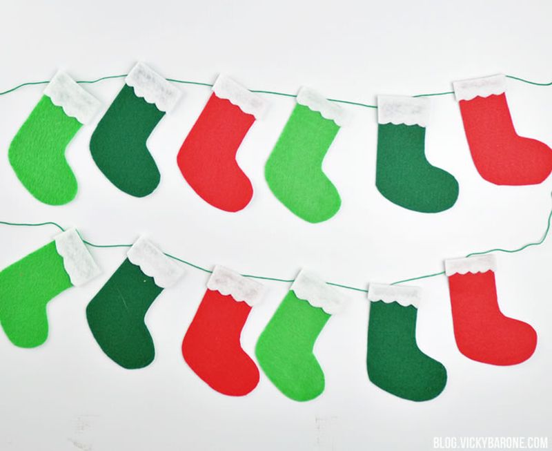 Felt stocking christmas garland