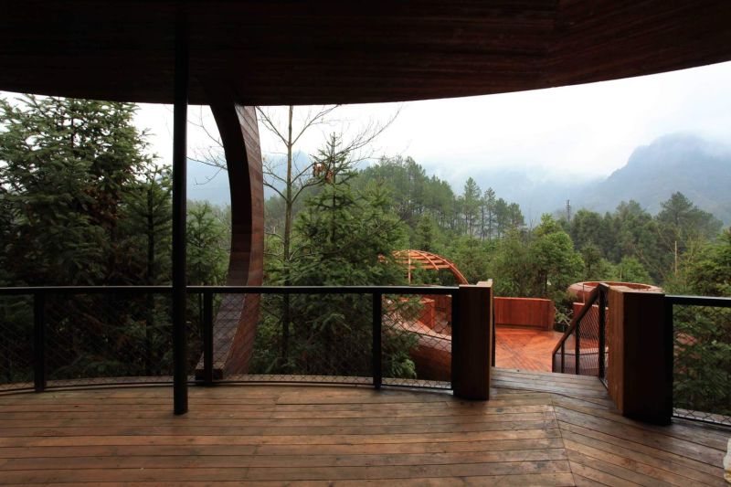 UFO-Inspired Tree House in Qiyun Mountain Invokes Sense of Science Fiction