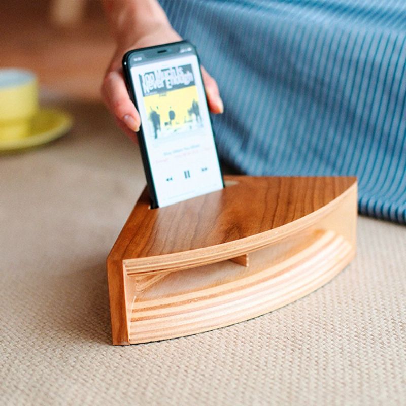 Clappin Jam Wooden Smartphone Dock at Maison&Objet 2020