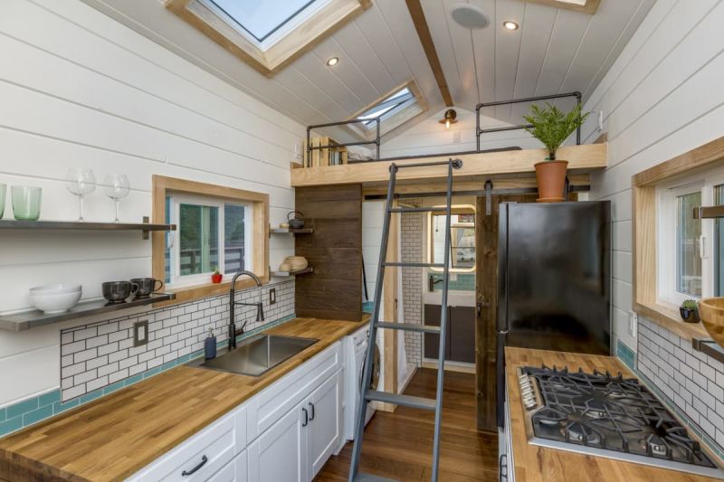 Joshua Tree Tiny House on Wheels Up for Sale in Oregon 