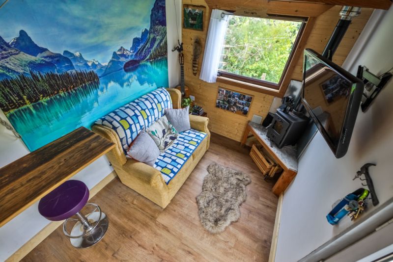 17-Years-Old British Teenager Builds English-Styled Tiny House on His Own for $8K