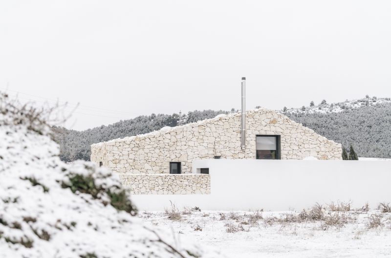 Casa Calixto: This Unique Nature-Inspired House in Spain is Clad in Stones 